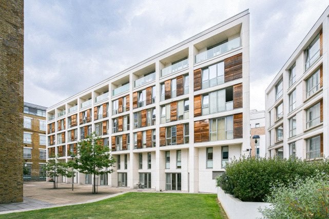 Flat Lett Road in Greater London