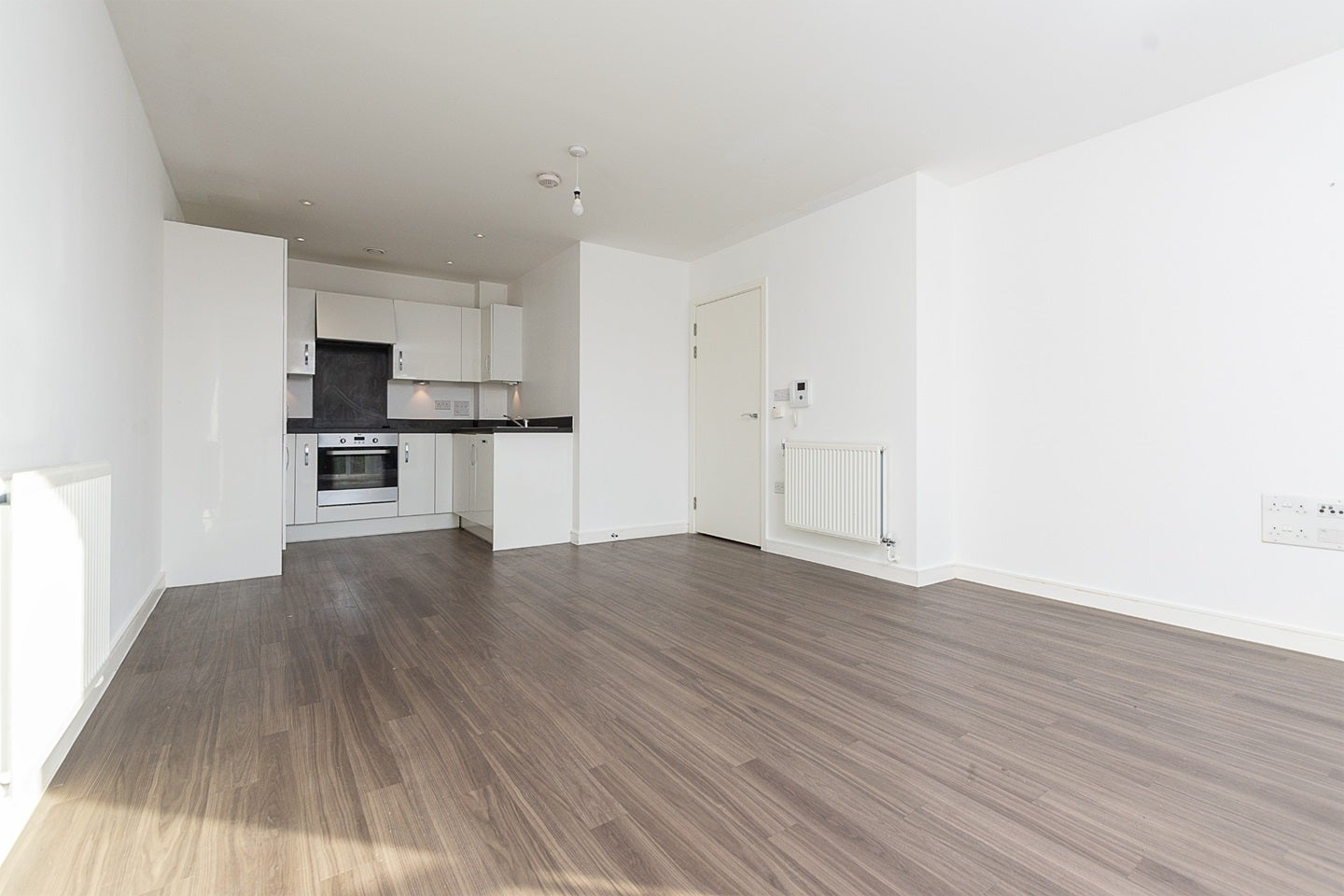 Flat Cabot Close in Greater London