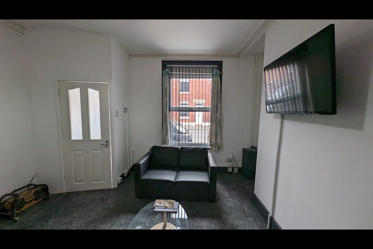 Room Birch Street in Tameside