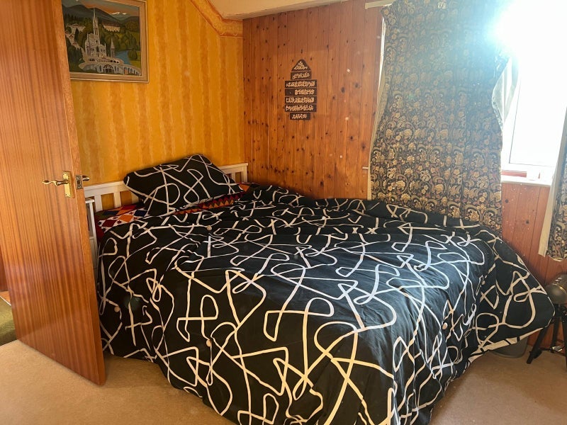 Room Barnes Hall Road in Sheffield