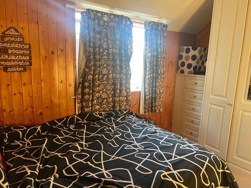 Room Barnes Hall Road in Sheffield