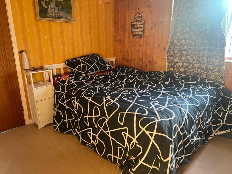 Room Barnes Hall Road in Sheffield