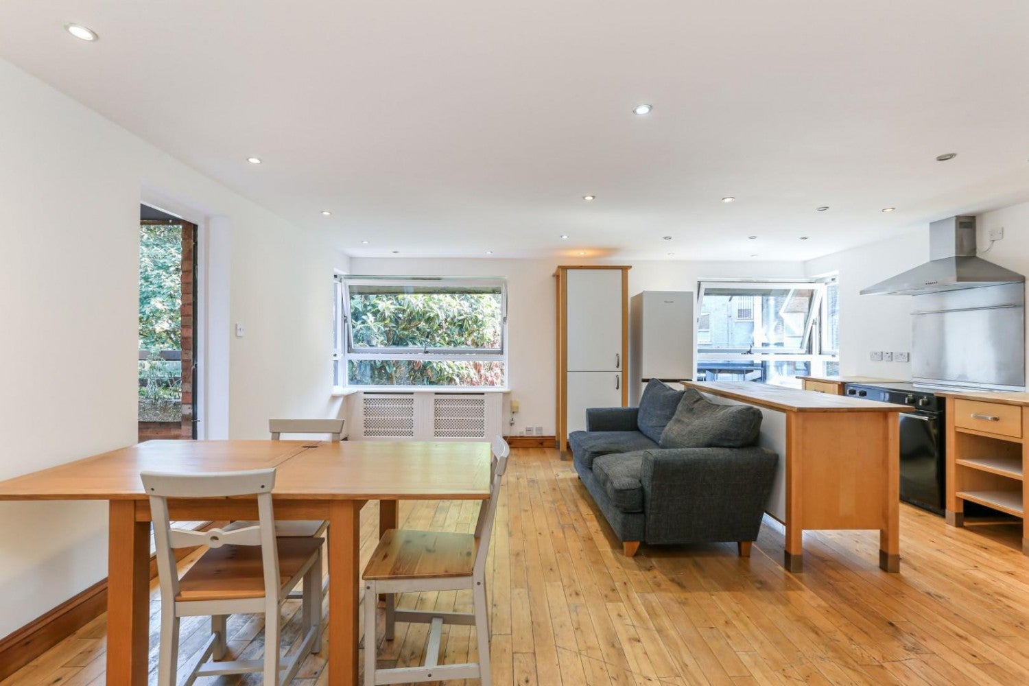Flat Mary Datchelor Close in Greater London