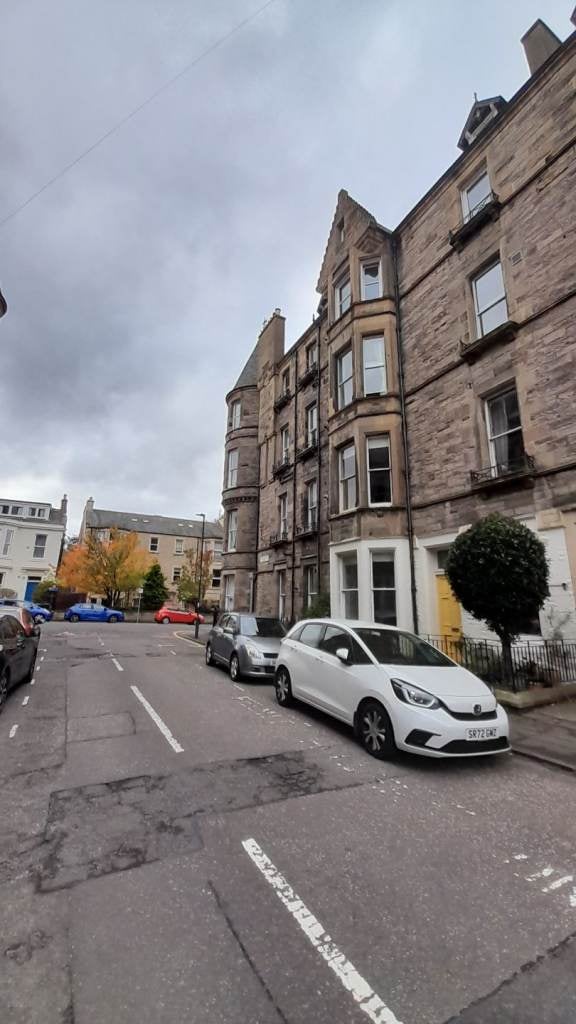 Flat Jordan Lane in City of Edinburgh