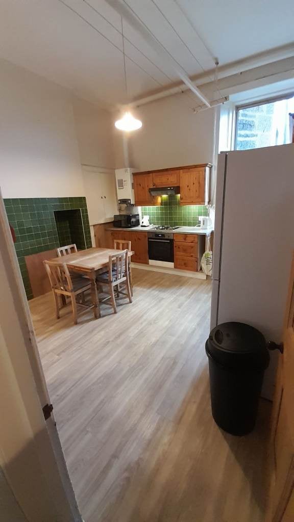 Flat Jordan Lane in City of Edinburgh