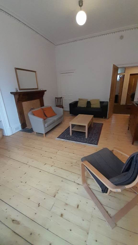 Flat Jordan Lane in City of Edinburgh