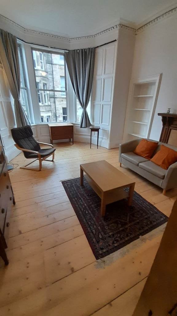Flat Jordan Lane in City of Edinburgh