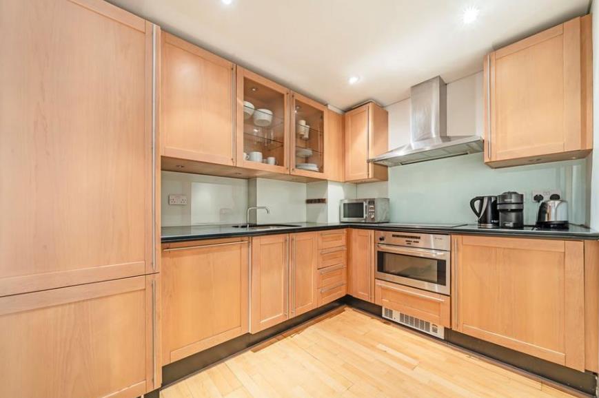 Flat Radnor Place in City of Westminster
