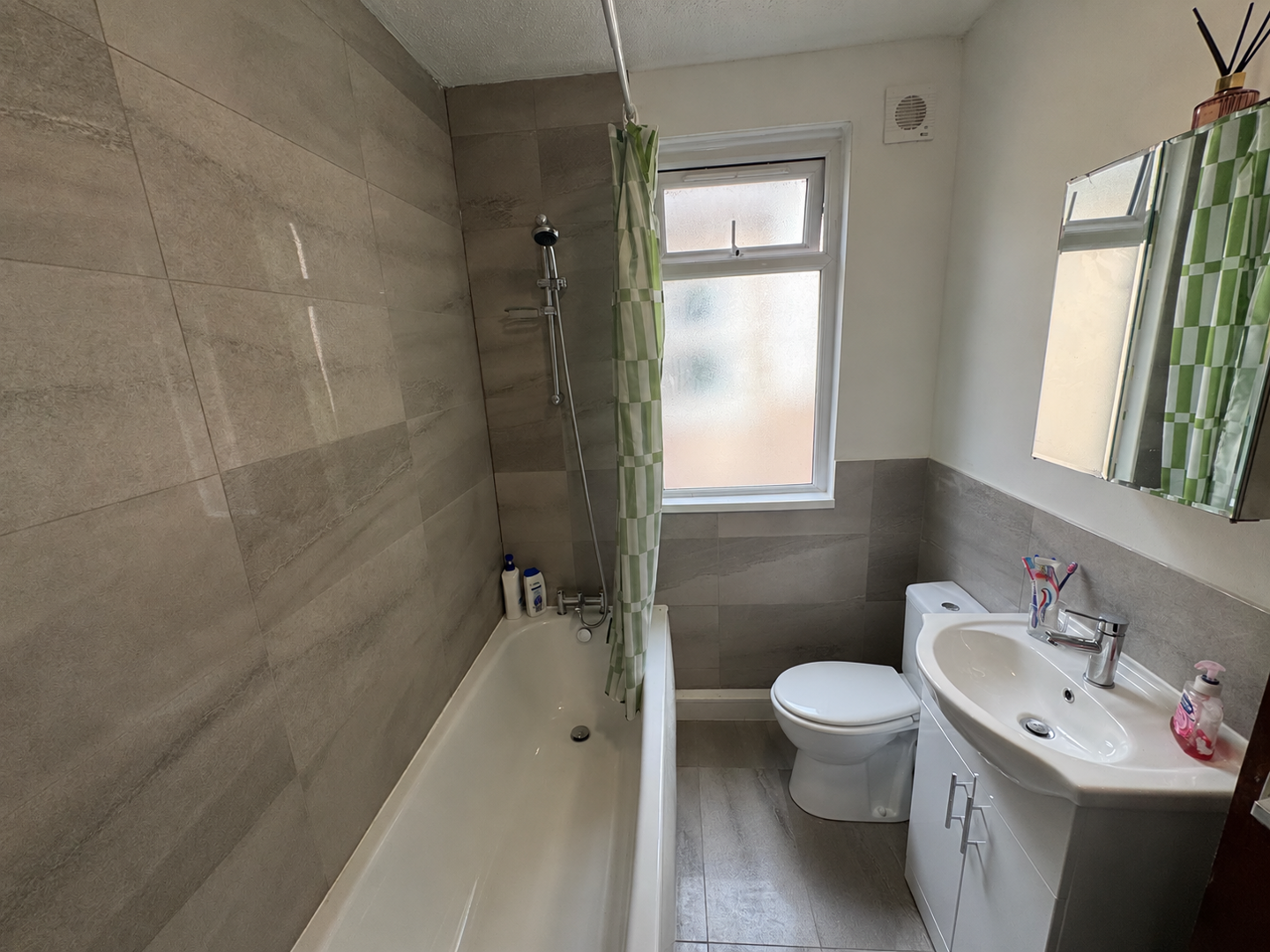 Flat East Hill in Dartford