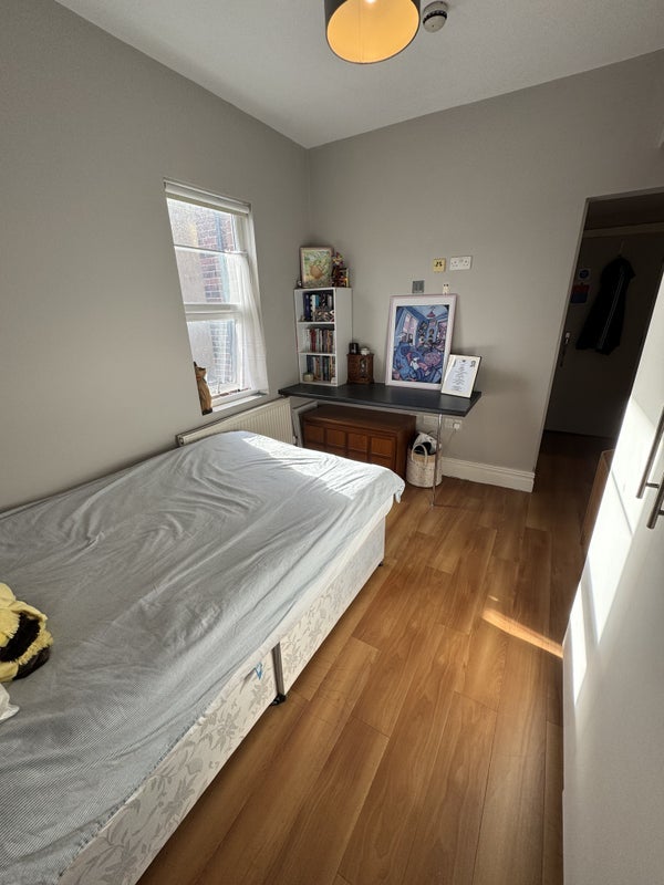 Room Hesketh Avenue in Leeds