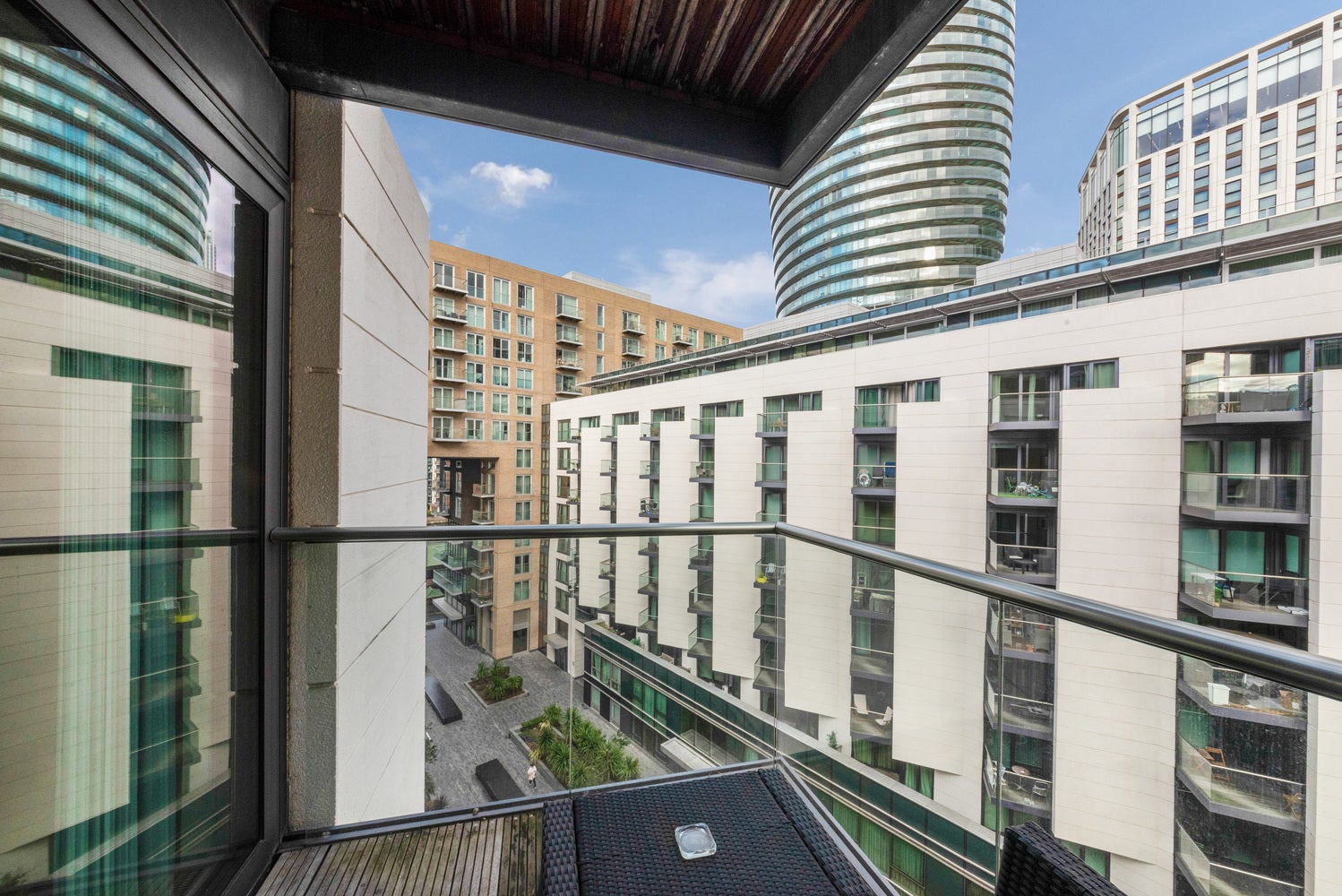 Flat Alexia Square in Greater London