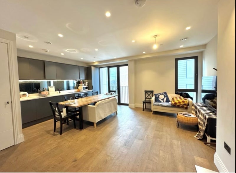 Flat Selsdon Way in Greater London
