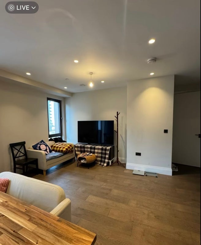 Flat Selsdon Way in Greater London