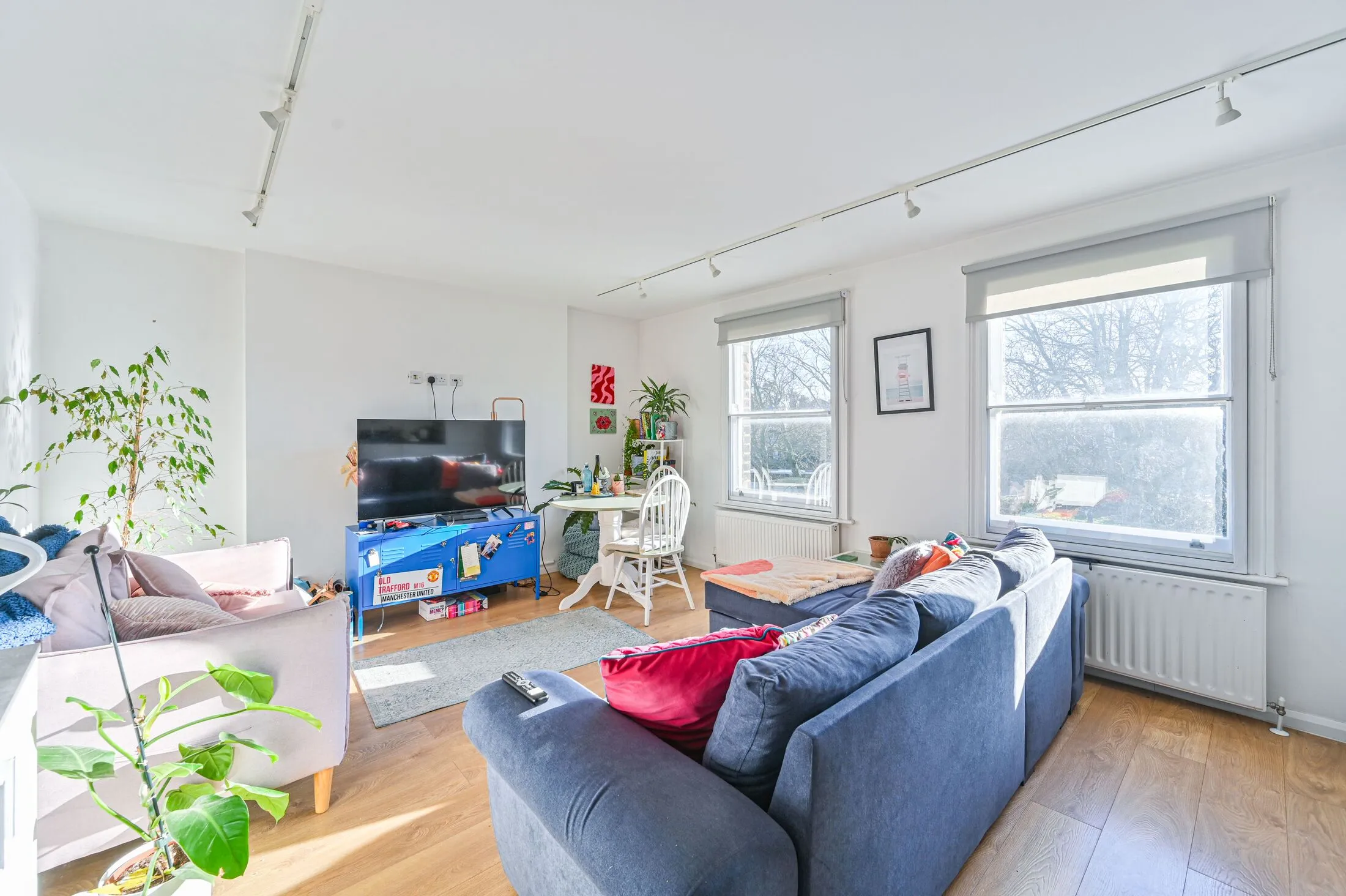 Flat Charlton Road in Greater London