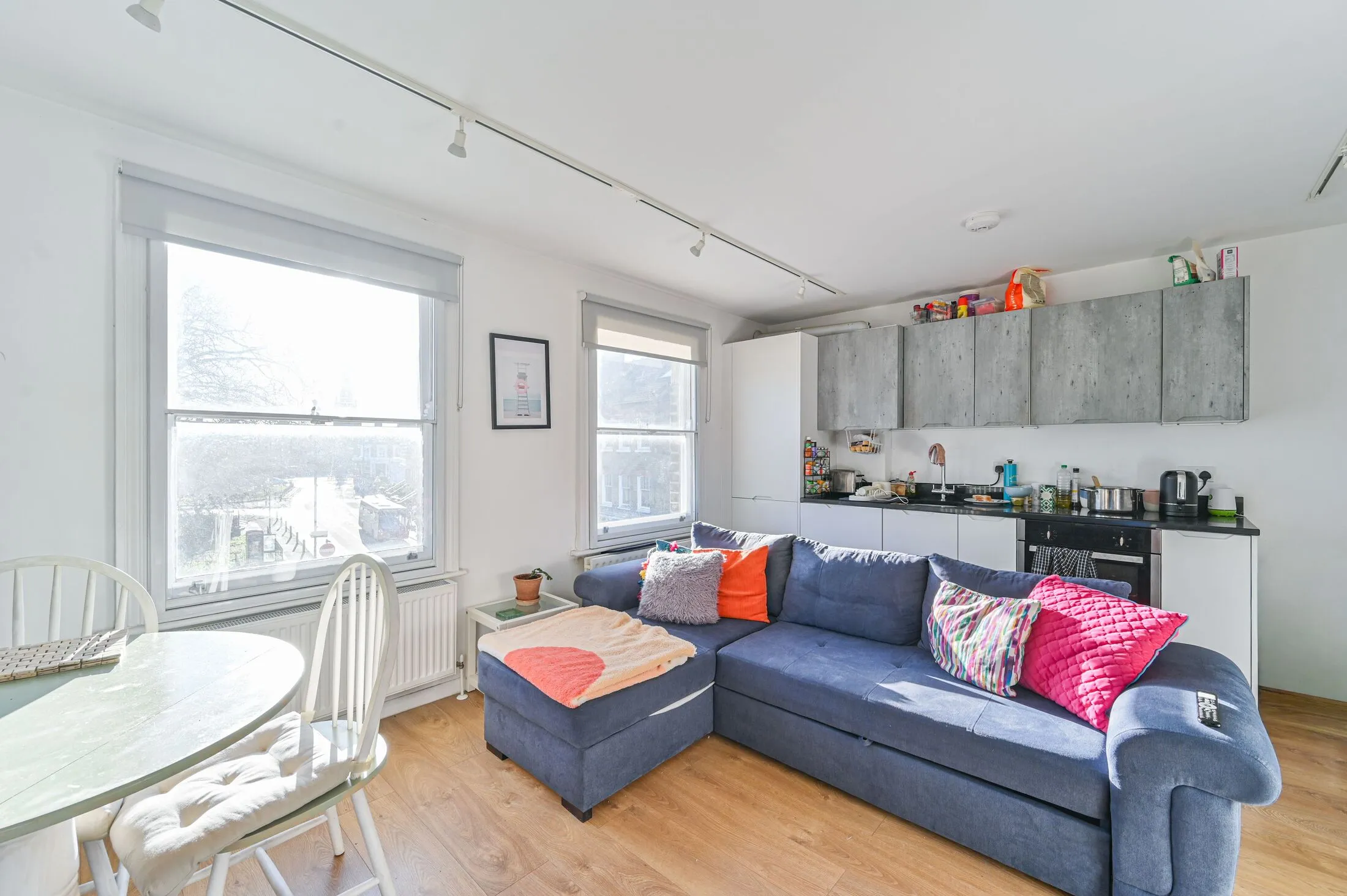 Flat Charlton Road in Greater London