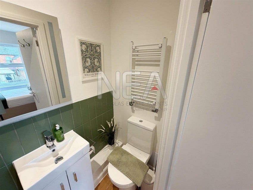 Room Curzon Street in Reading