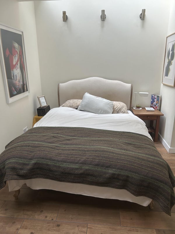 Room Falkland Road in Greater London