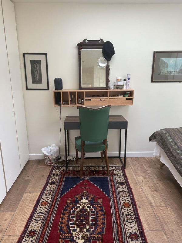 Room Falkland Road in Greater London