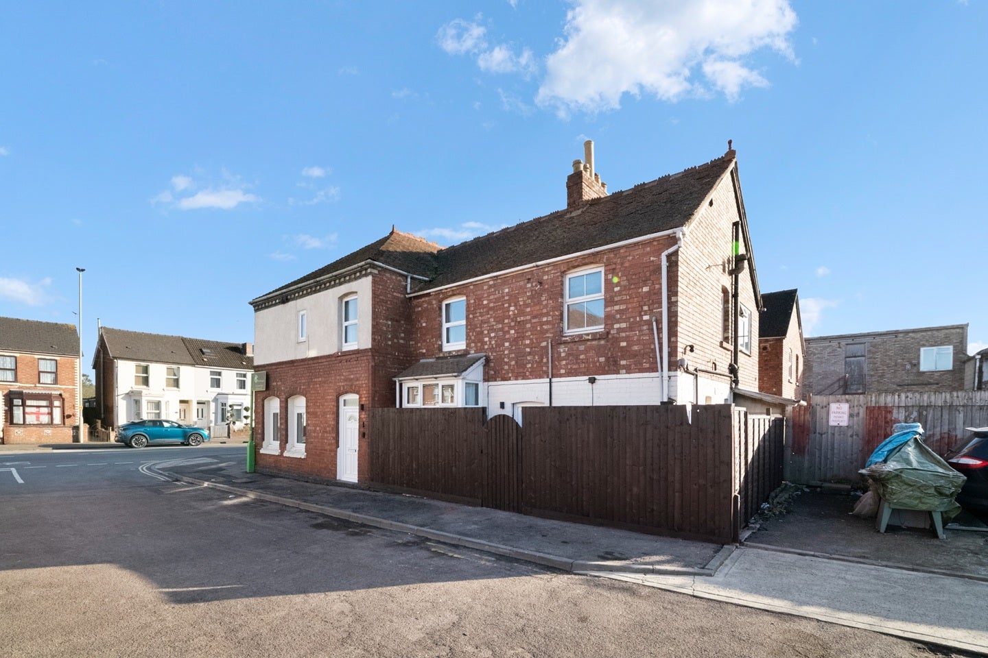 House Bristol Road in Gloucester