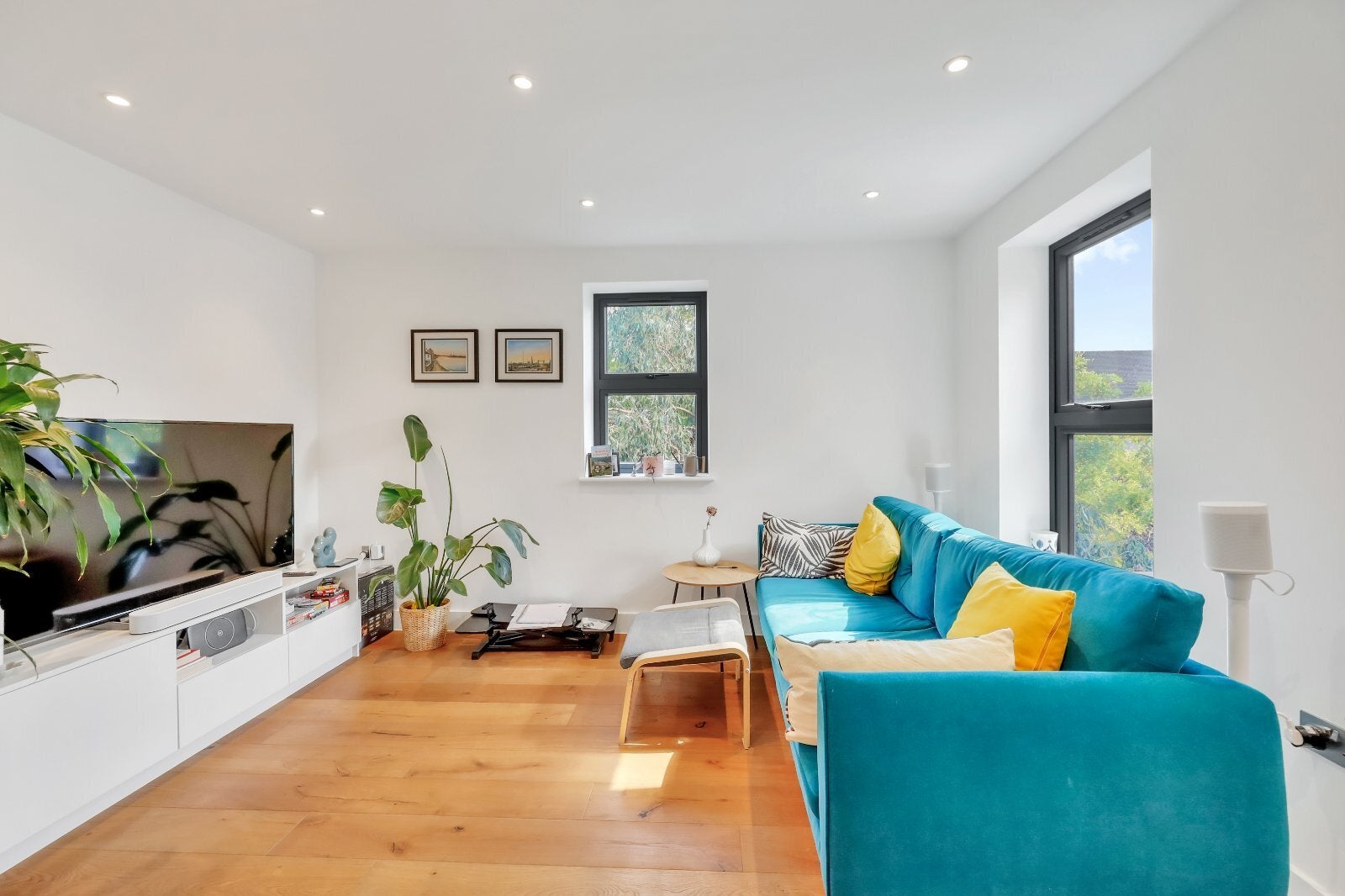 Flat Marquis Road in Greater London