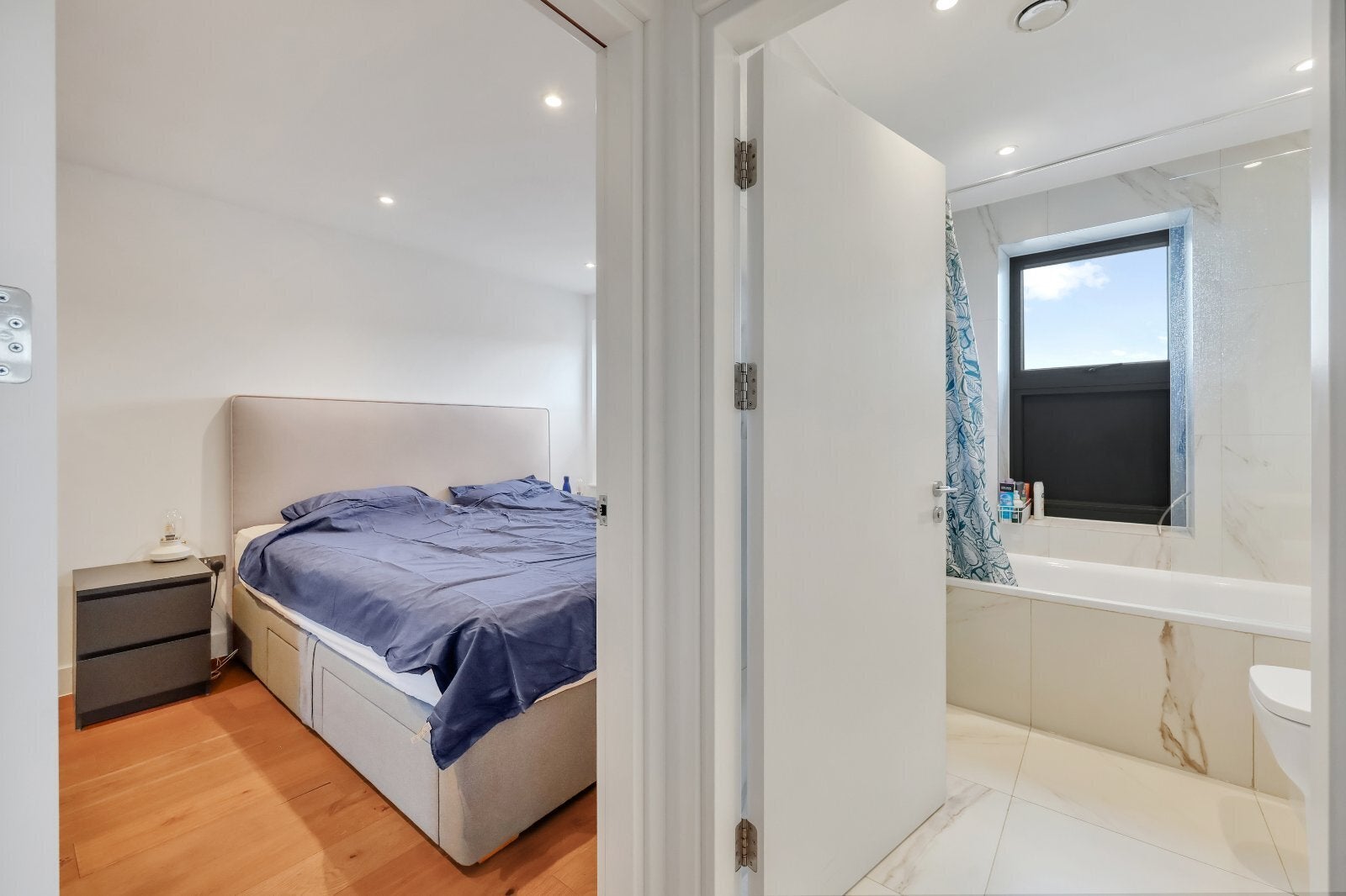 Flat Marquis Road in Greater London