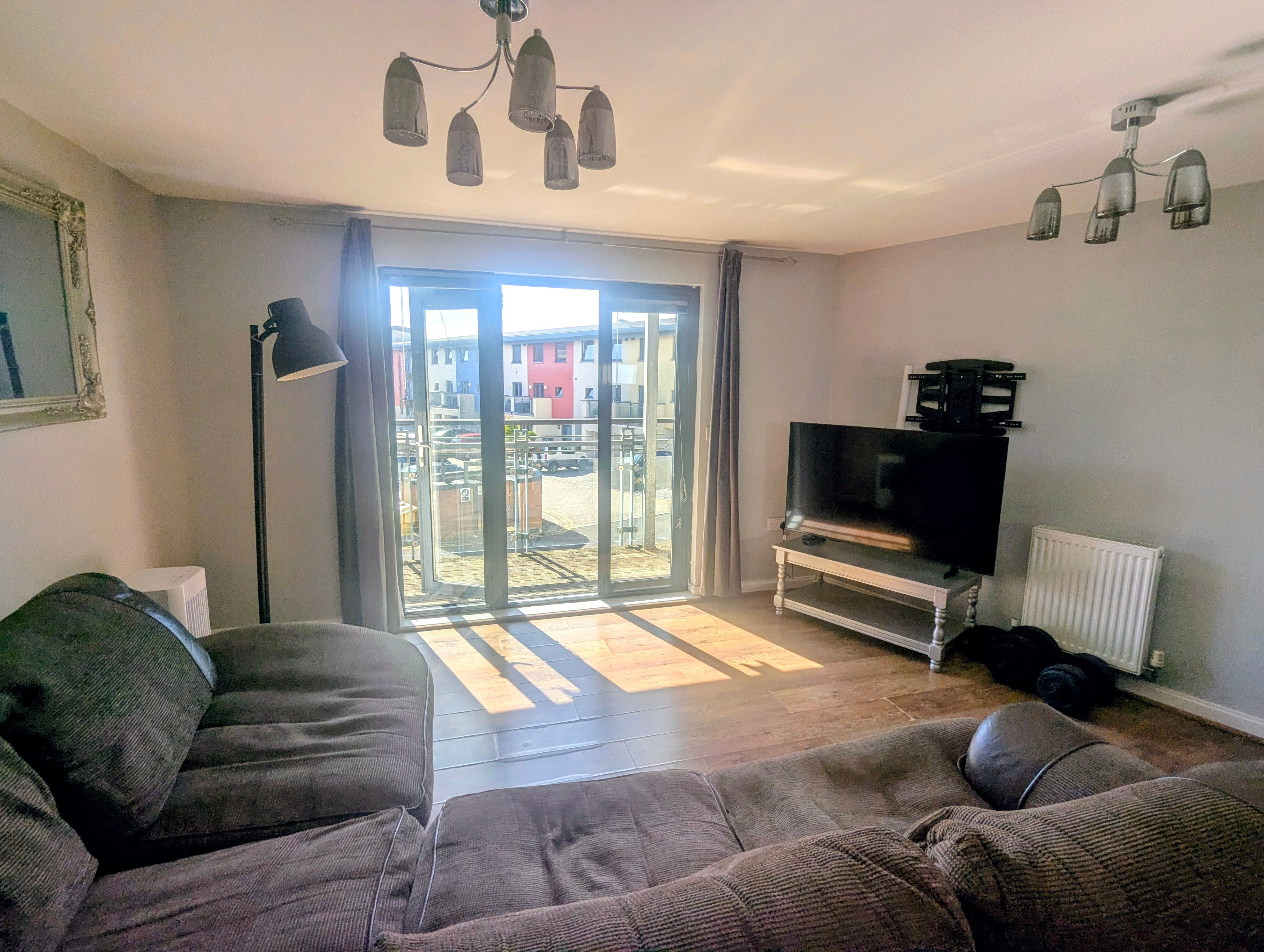 Flat St Margarets Court in Swansea