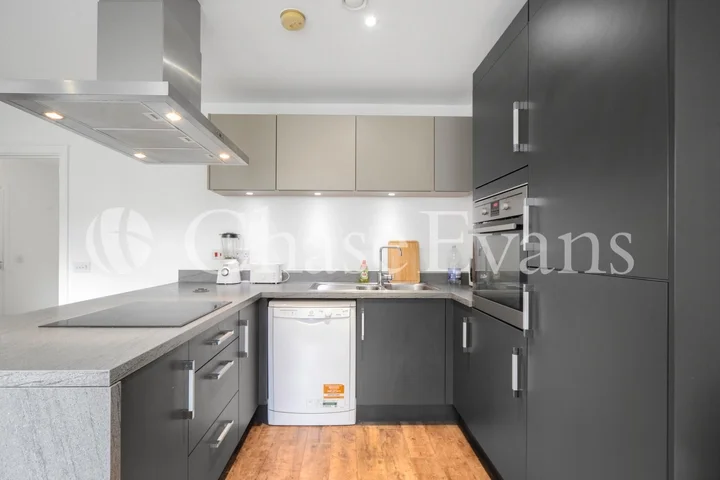 Flat Upper North Street in Greater London