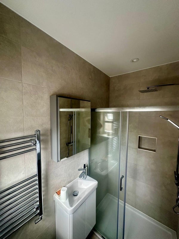 Flat Blackstock Road in Greater London