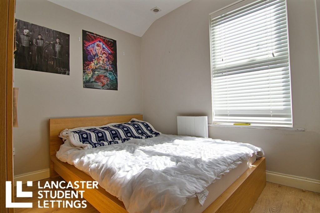 Flat Coulston Road in Lancaster