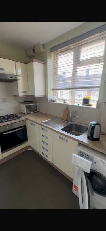 Room Hornsey Road in Greater London