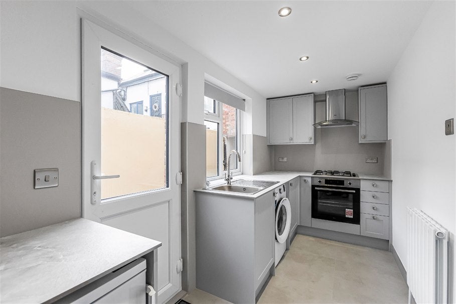 Flat Victoria Road in St Albans