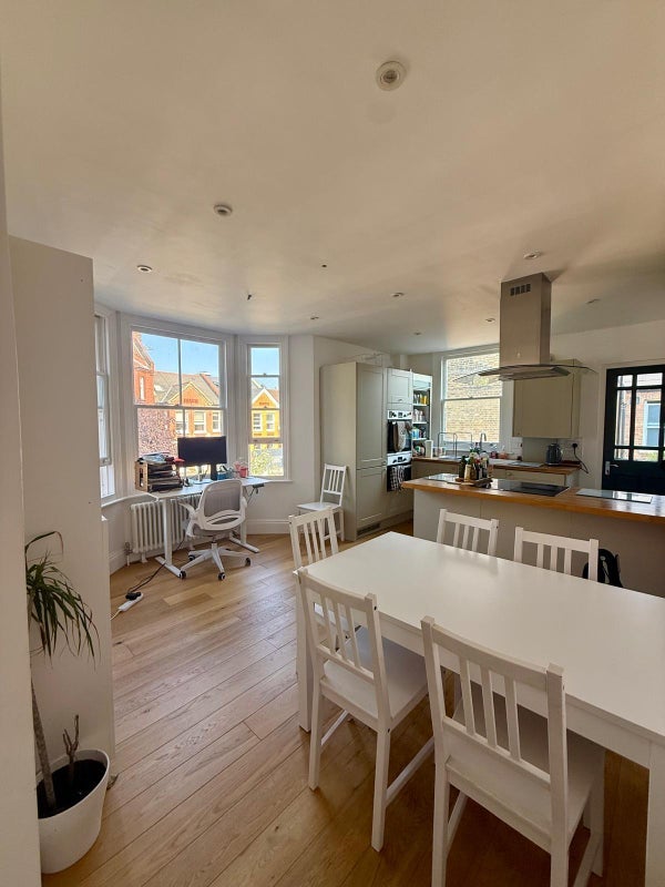 Room Boundaries Road in Greater London
