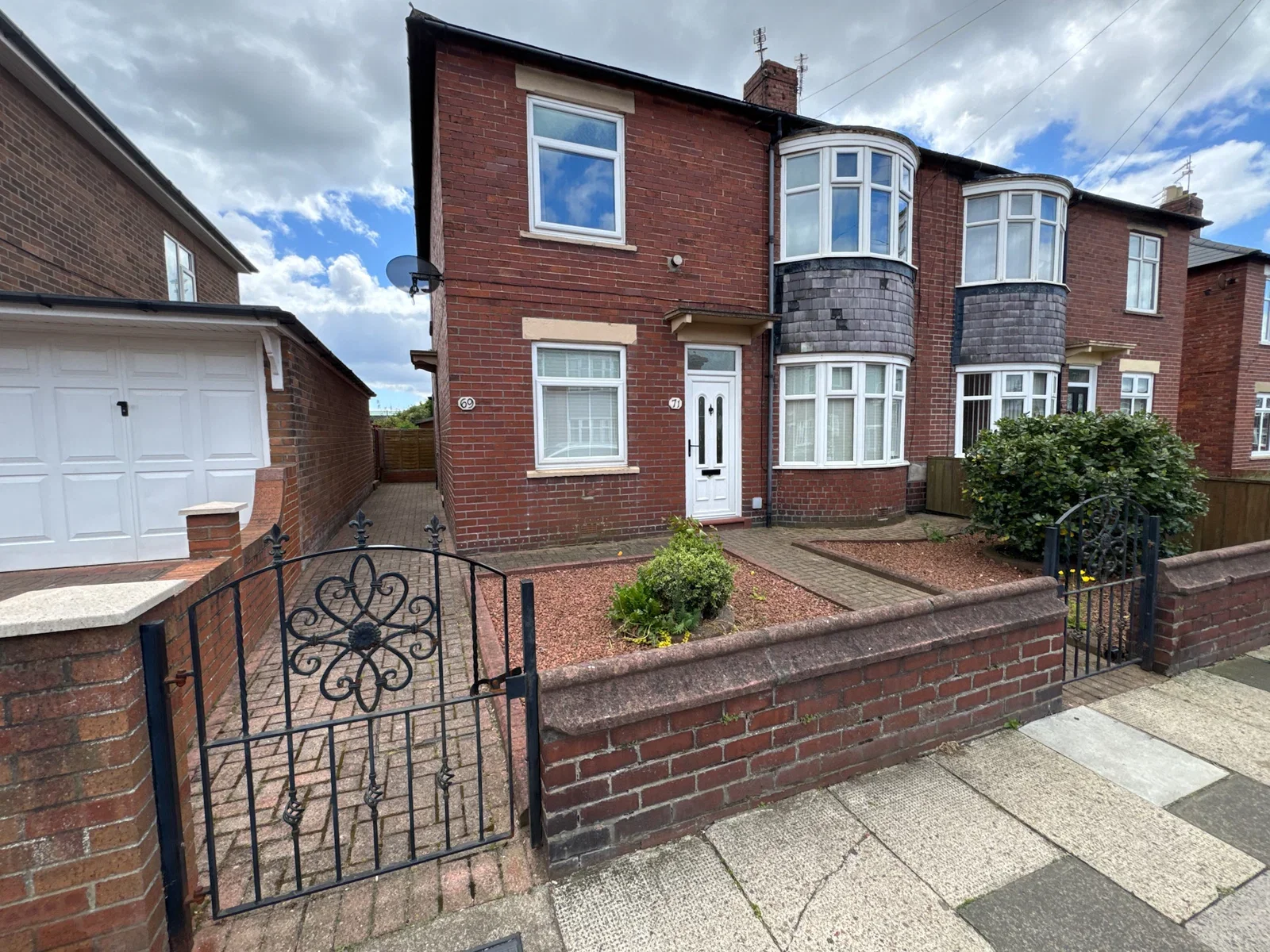 Flat Kingsway in Newsham
