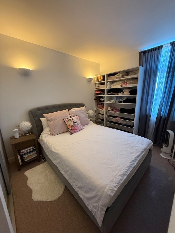 Flat Kingsway in Greater London