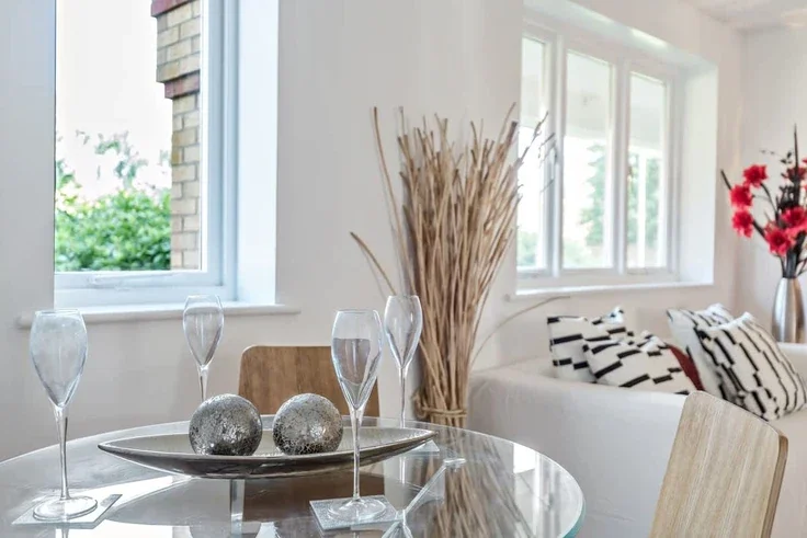 Flat Churchill Court in Greater London