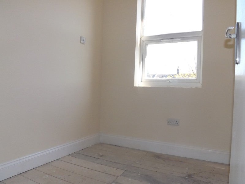 House Hunter Road in Greater London