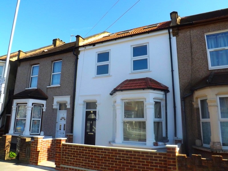 House Hunter Road in Greater London
