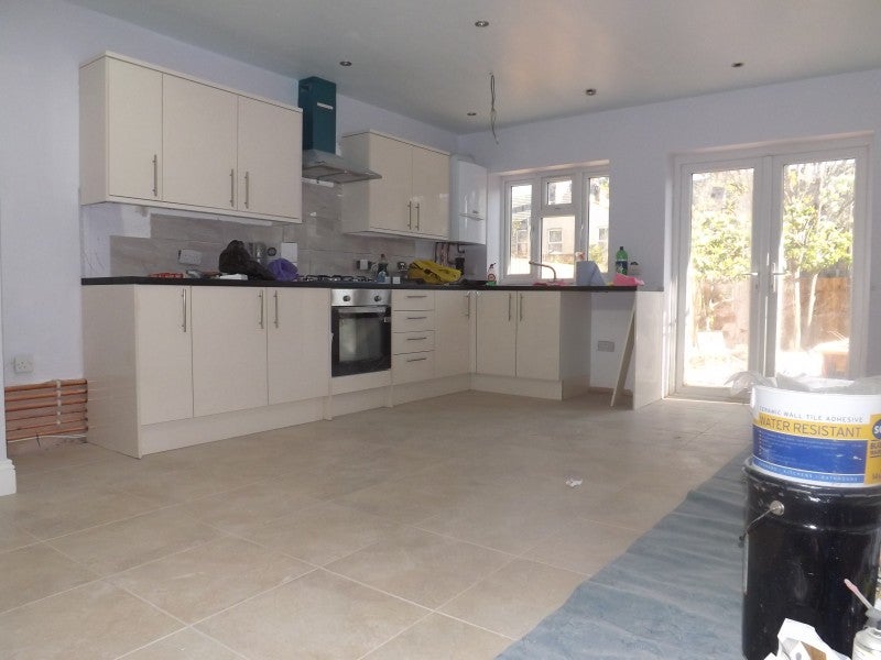 House Hunter Road in Greater London