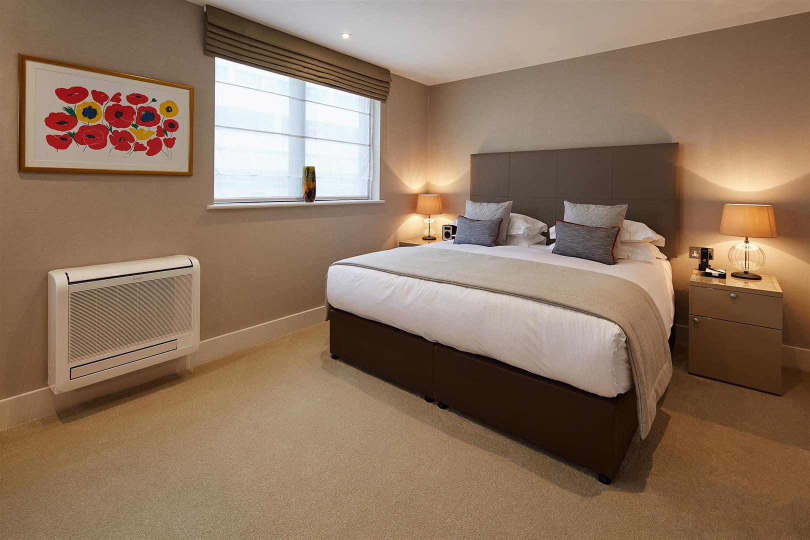 Flat Cheval Place in London