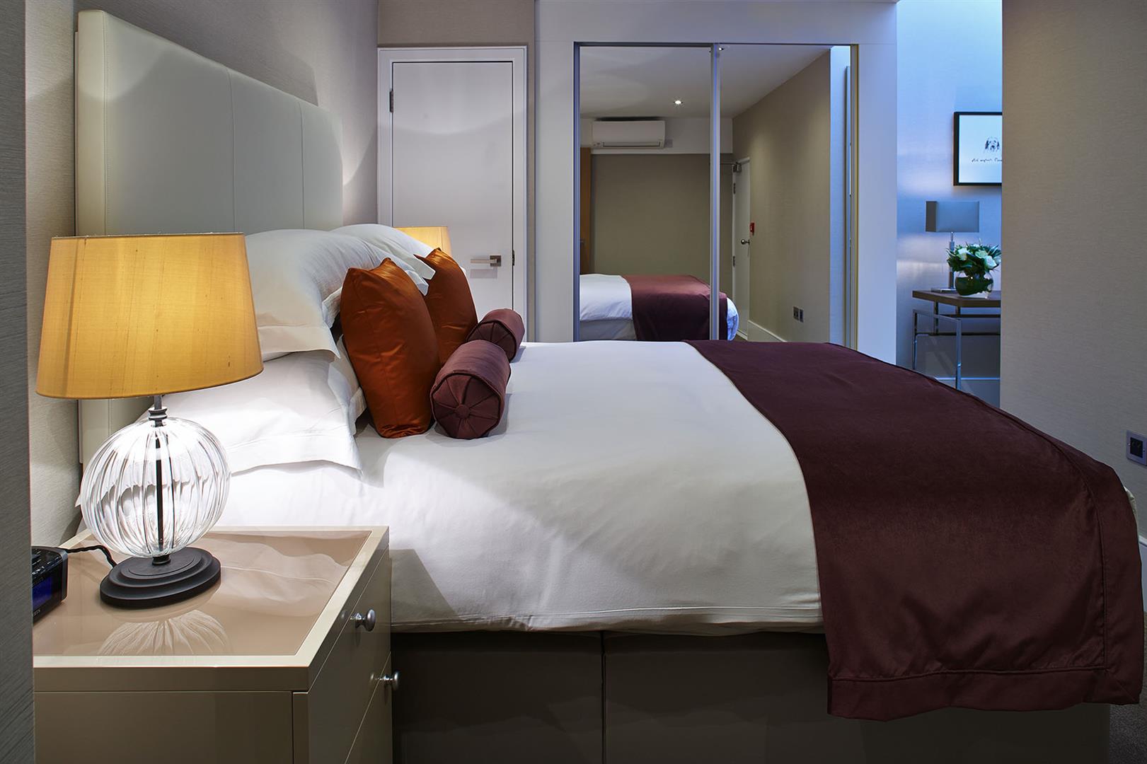 Flat Cheval Place in London