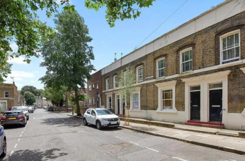 Flat Argyle Road in Greater London