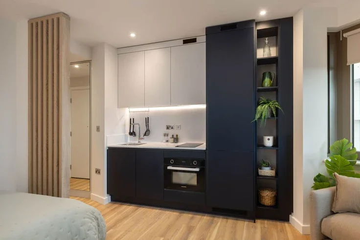 Flat Victoria Road in Greater London
