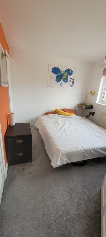 Room Penfield Road in Bristol