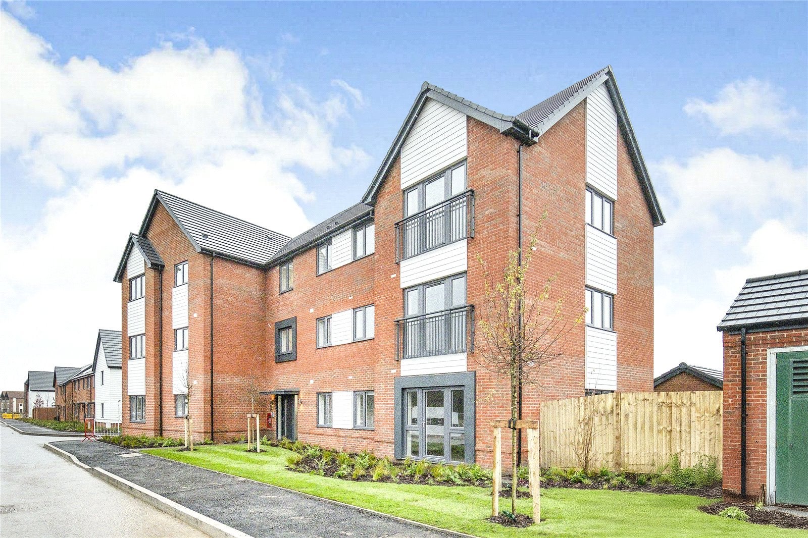 Flat Goodwood Crescent in Buckler's Park