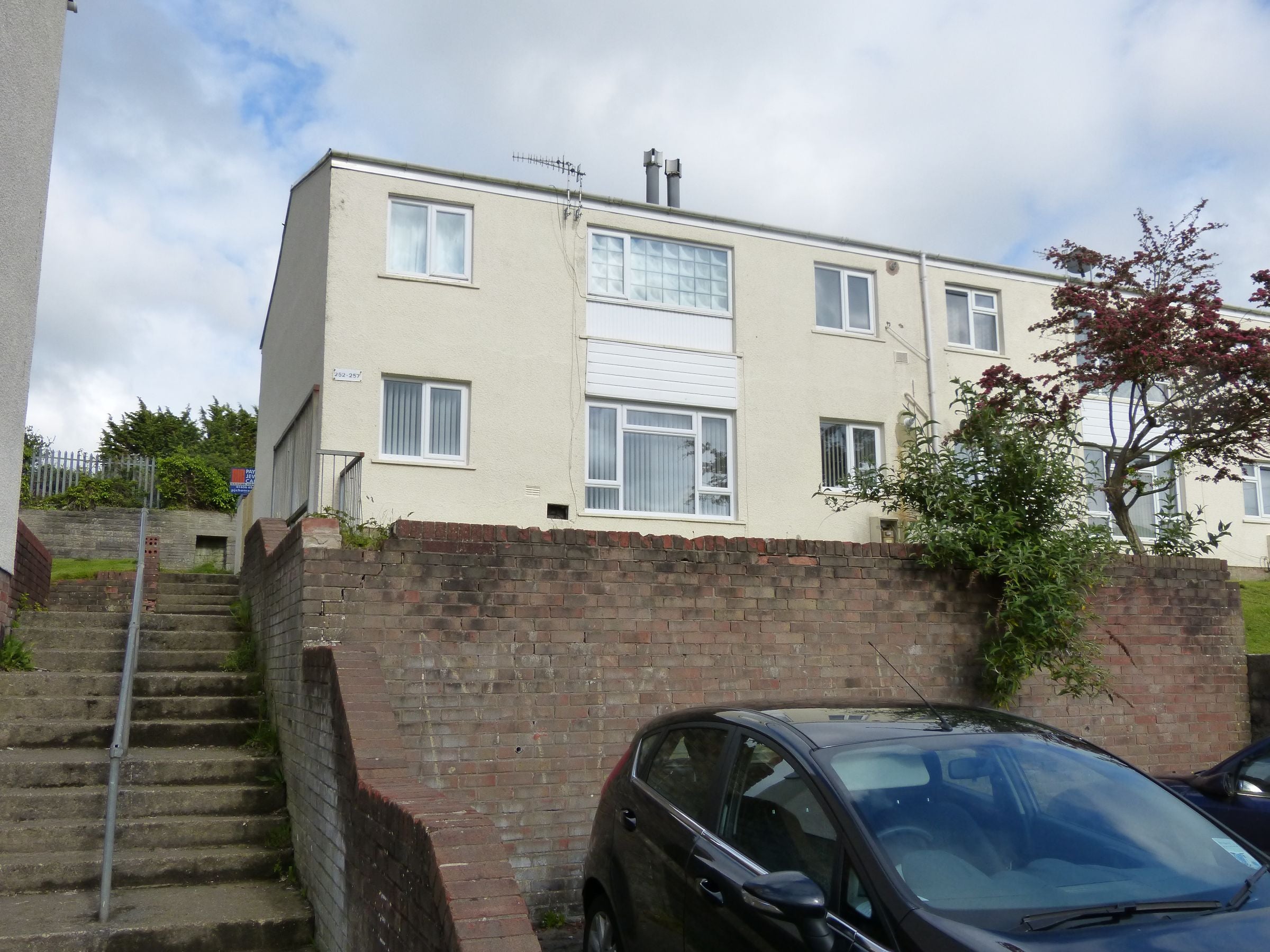 Flat Maes Y Felin in Bridgend
