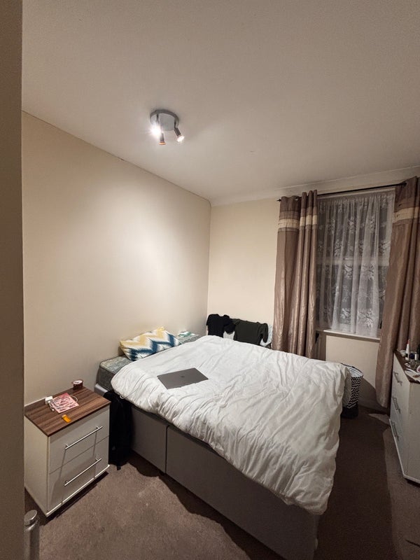 Room Duncan Road in Leicester