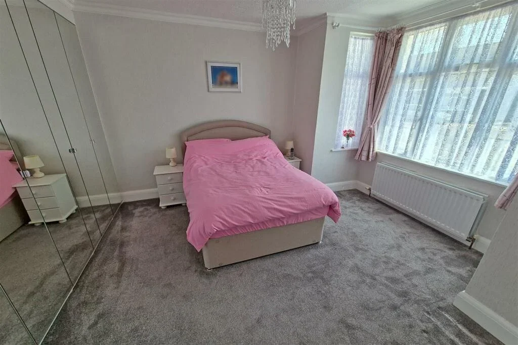 House Dagmar Road in Greater London