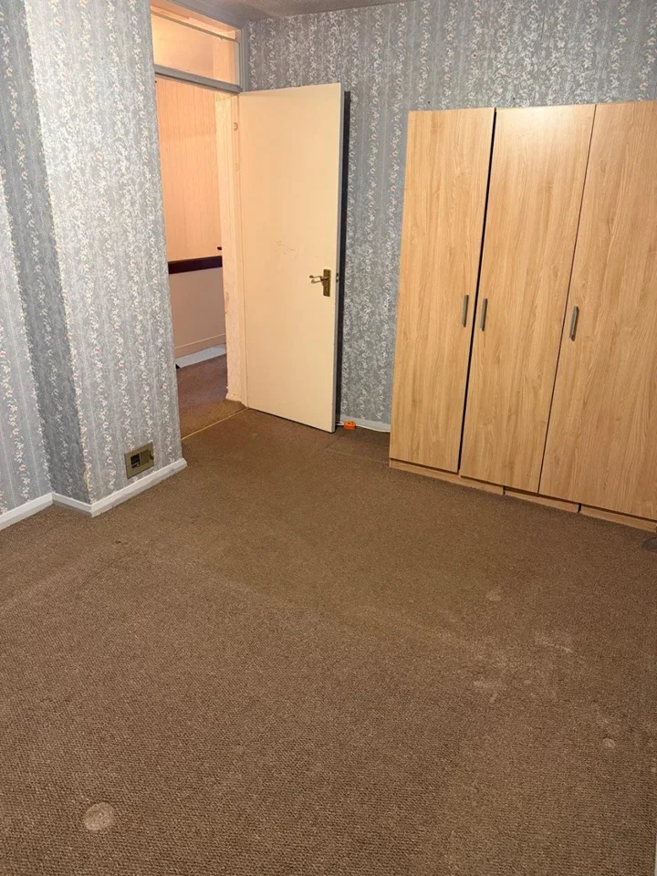 House Myrtle Close in Greater London