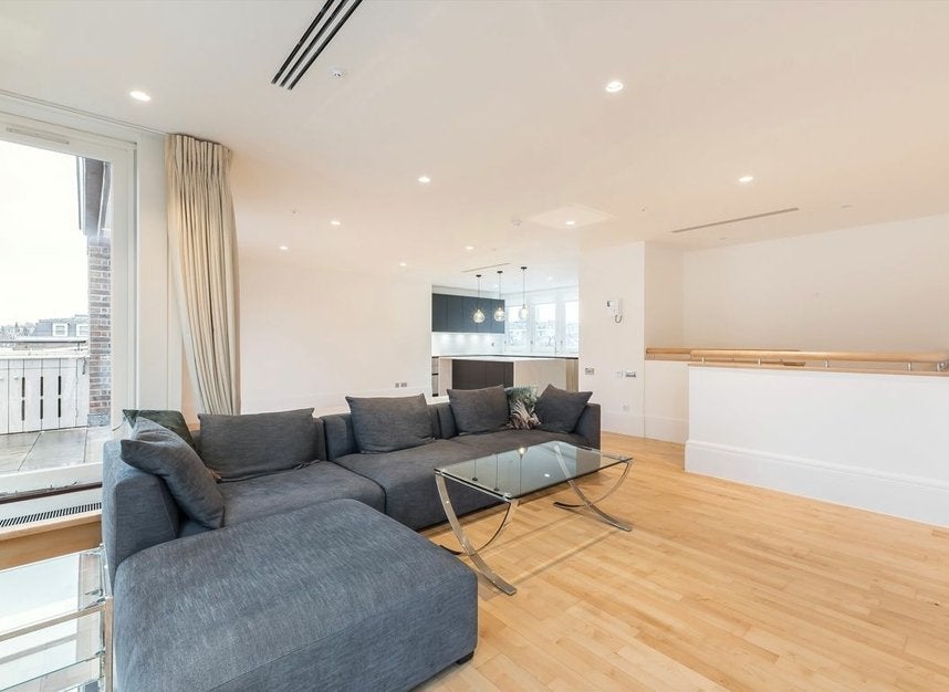 Flat Holbein Place in City of Westminster