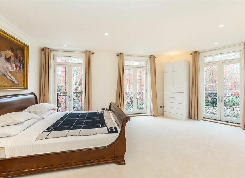 Flat Holbein Place in City of Westminster